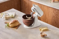 Artisan 5KSM156-keittiökone puukulholla 4,7 l, Porcelain white-walnut