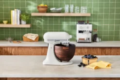 Artisan 5KSM156-keittiökone puukulholla 4,7 l, Porcelain white-walnut