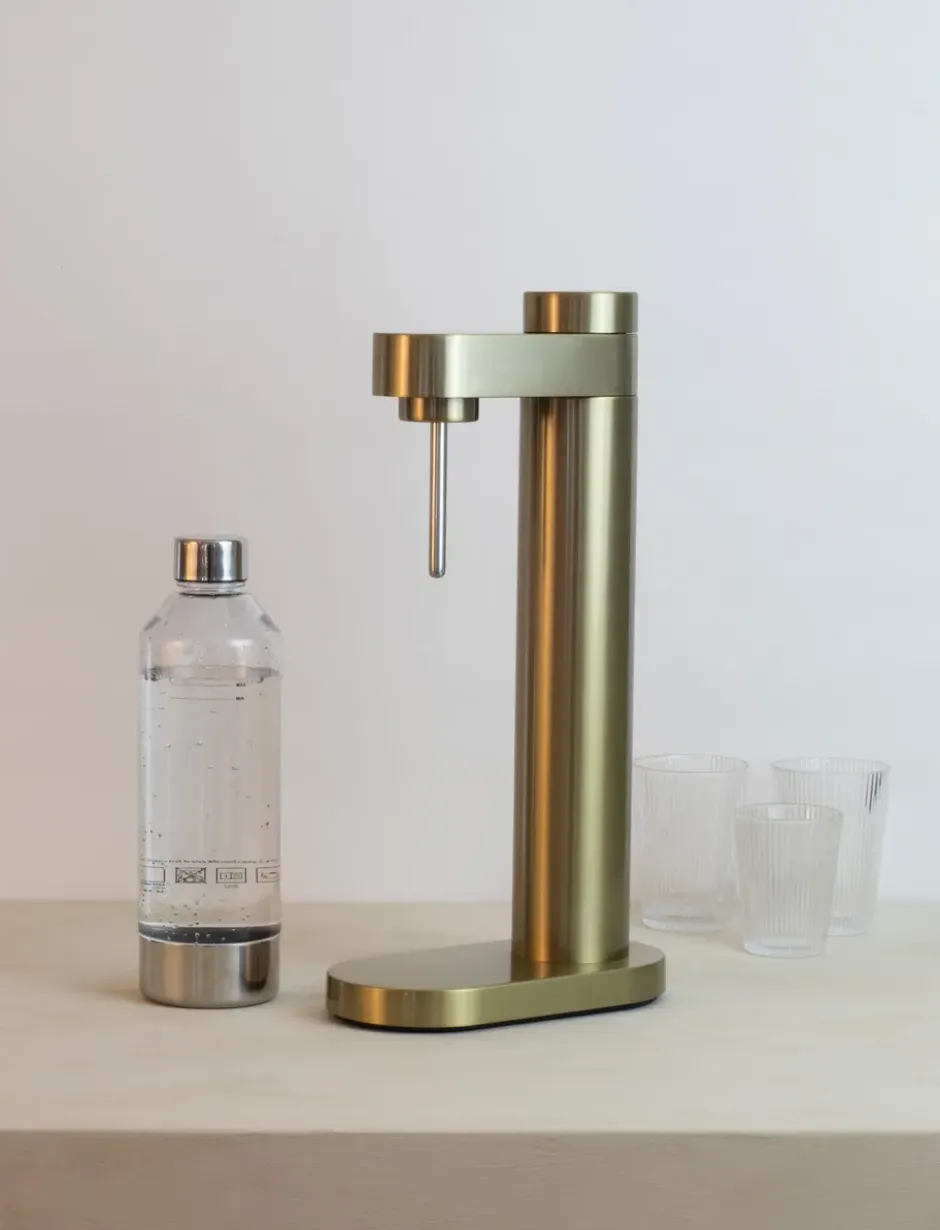 Brus hiilihapotuslaite, Brushed brass