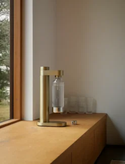 Brus hiilihapotuslaite, Brushed brass
