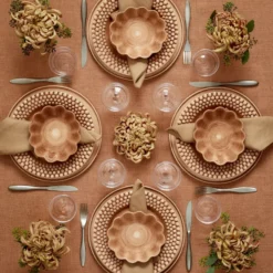 Bubbles-lautanen 28 cm, Cinnamon