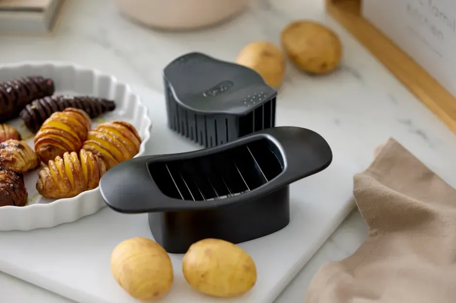 Classic hasselback-leikkuri, Musta