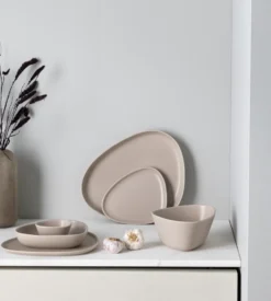 Curve Stoneware lautanen 26x30 cm, Hiekka