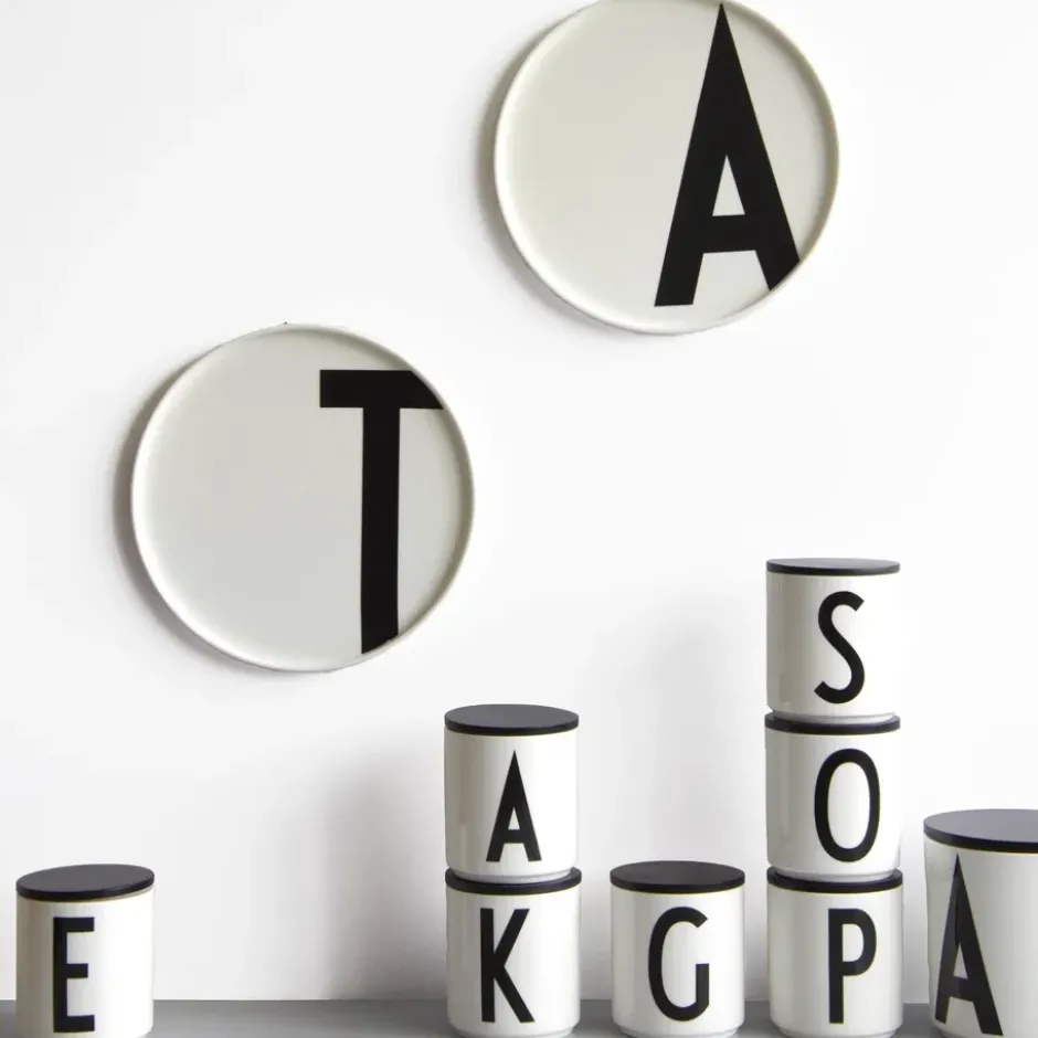 Design Letters lautanen, H