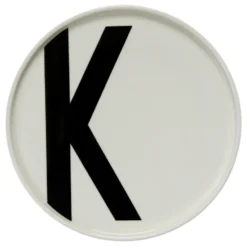 Design Letters lautanen, K