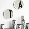 Design Letters lautanen, S