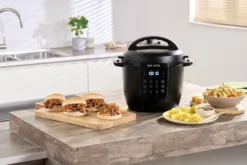 Instant Pot monitoimikeitin 5,7 l, Musta