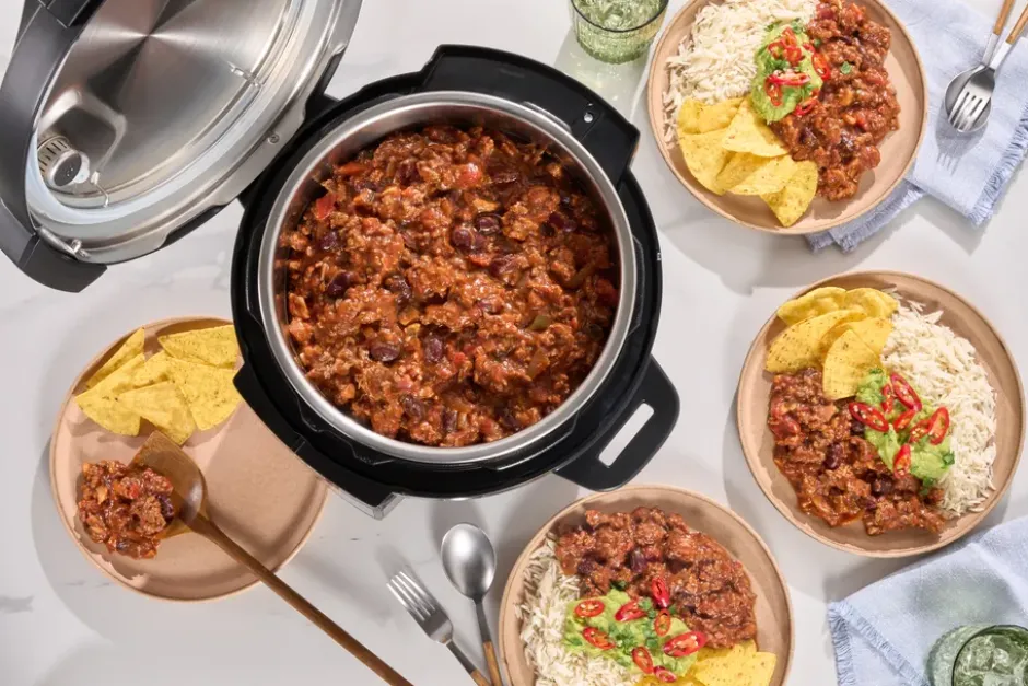 Instant Pot monitoimikeitin 5,7 l, Musta