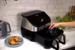 Instant Pot Vortex VersaZone airfryer 8,5 l, Musta