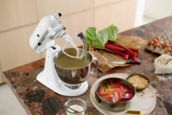 KitchenAid pehmeäreunainen vatkain, White