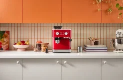 KitchenAid puoliautomaattinen espressokone jauhimella, Candy apple