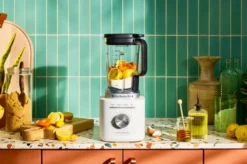 KitchenAid Pure Power 5KSB2073 tehosekoitin 2 l, Posliininvalkoinen