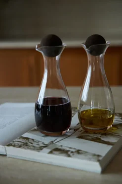 Nature öljy/vinegrettepullo korkkipallolla 2 kpl 35cl, Läpinäkyvä-tummaruskea