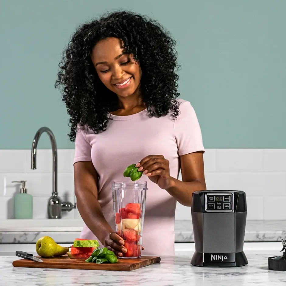 Ninja BN495 blender Auto-iQ:llä, Musta