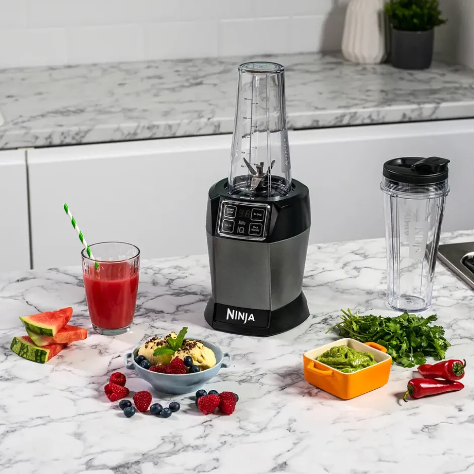 Ninja BN495 blender Auto-iQ:llä, Musta