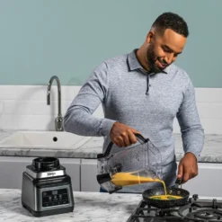 Ninja BN750 2-in-1 blender Auto-iQ:lla, Musta