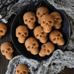 Nordic Ware Skull Bites -leivontavuoka, Pronssi