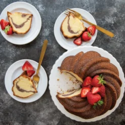 Nordic Ware Swirl bundt -leivontavuoka, 2,4 l