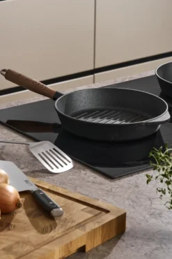 Nordwik valurautainen grillipannu puukahvalla, 28 cm
