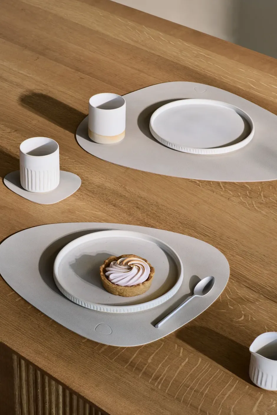 Nupo pöytätabletti curve M, Oyster white
