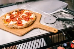 Ooni bambu pizzalapio/tarjoilualusta, 16"