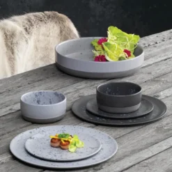 Raw lautanen Ø20 cm, musta pilkullinen