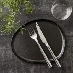 Raw Organic -lounaslautanen 24 x 21 cm, Titanium Black
