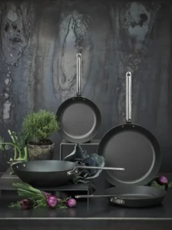 Scanpan wokkipannu 30 cm, Musta