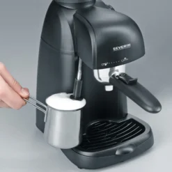 Severin KA 5978 -espressokeitin 4 kuppia, Musta