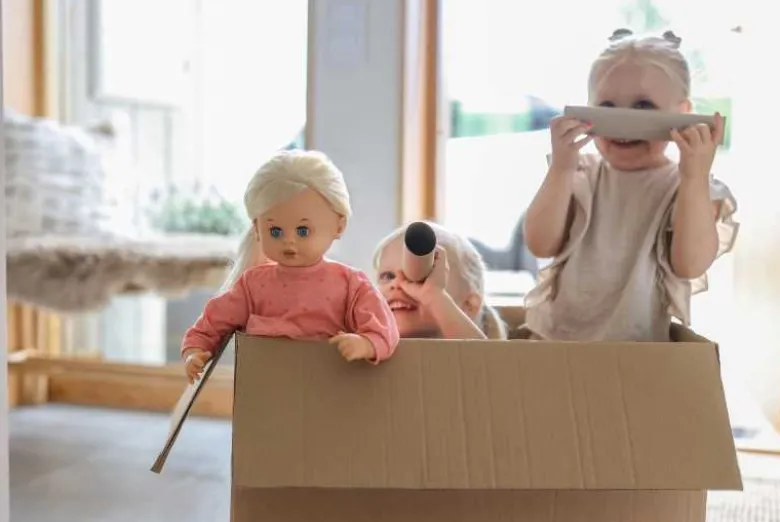 Skrållan Ljust Hår 45 cm Rosa Klänning Taldocka