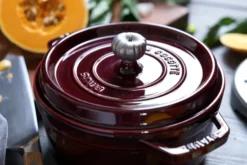 Staub La Cocotte pyöreä pata valurauta 3,8 L., Grenadiininpunainen