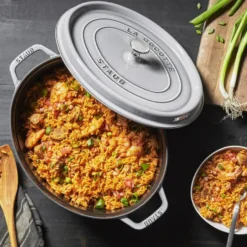 Staub ovaali pata valurautaa, 4,2 l, harmaa