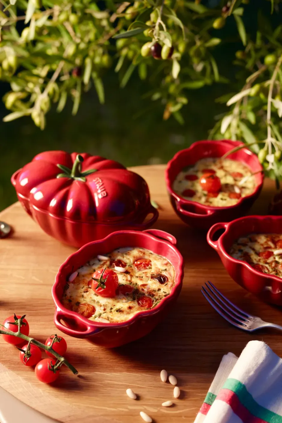 Staub tomaattipata kivitavaraa, 0,5 l, punainen