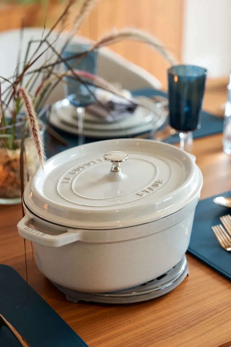 Staub White Truffle -pata, ovaali, 5,5 l
