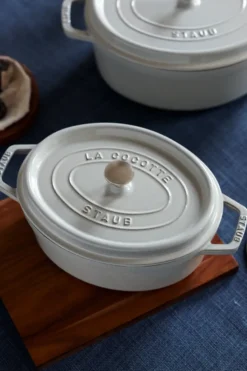 Staub White Truffle -pata, ovaali, 2,35 l