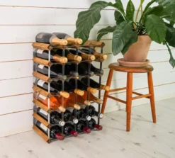 The Swedish Wine Rack Factory viiniteline koottuna, 30 pulloa vaalea mänty